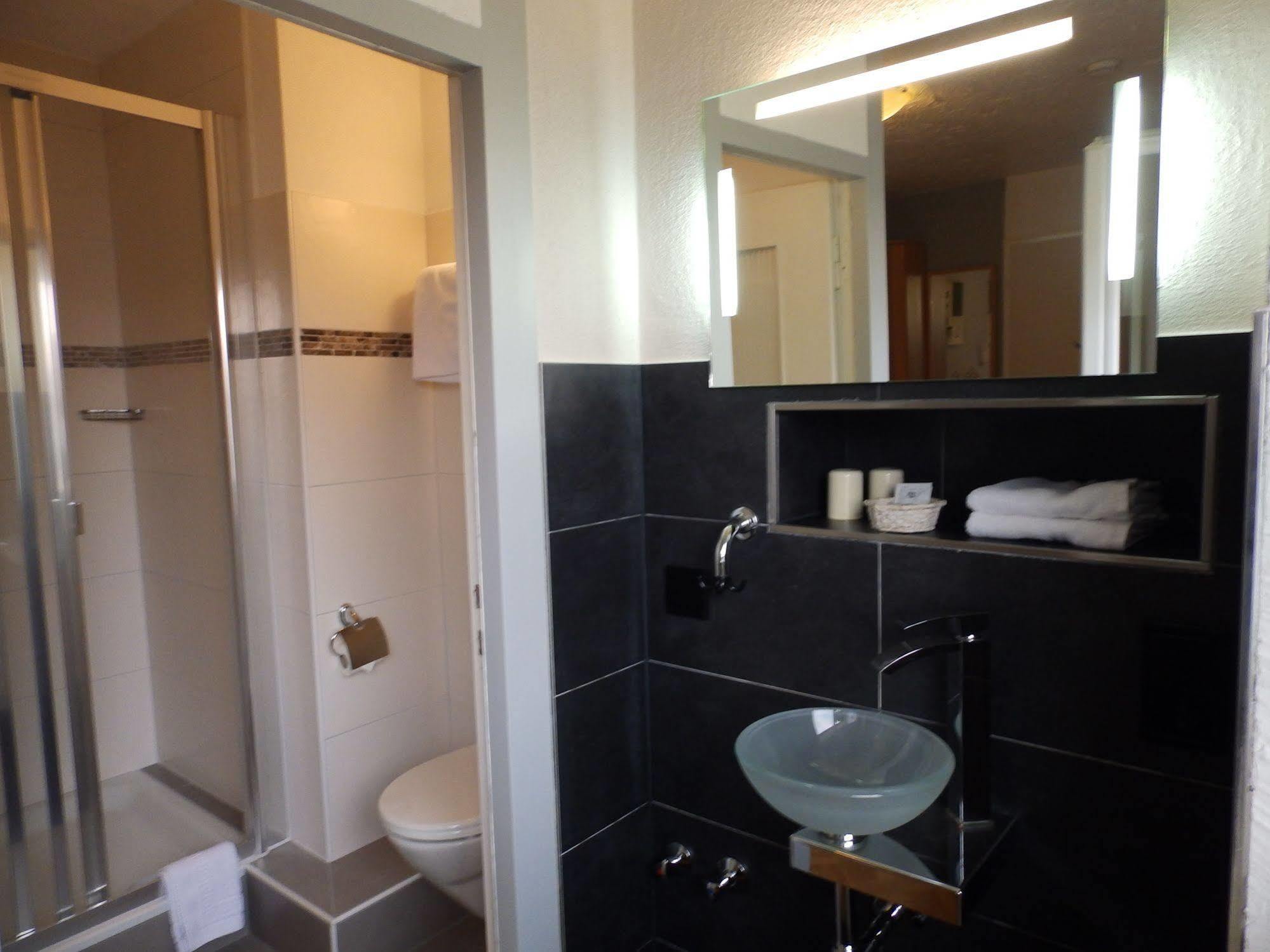 H41 Inn Hotel Garni Freiburg (Adults Only) Gundelfingen  Ngoại thất bức ảnh